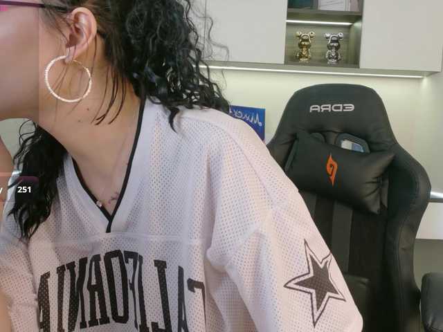 sakuraclover live cam on BongaCams