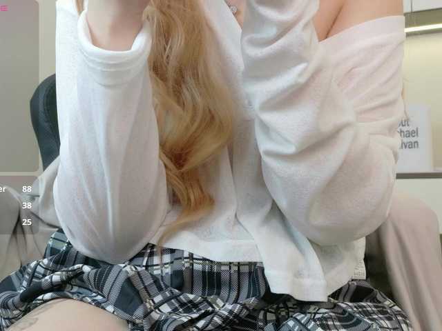 sakuraclover live cam on BongaCams