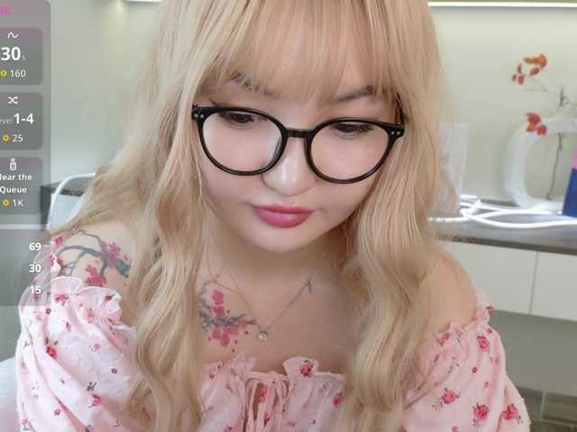 sakuraclover live cam on BongaCams