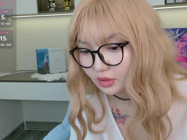 sakuraclover live cam on BongaCams