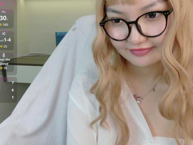 sakuraclover live cam on BongaCams