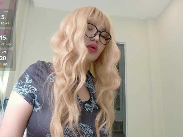 sakuraclover live cam on BongaCams