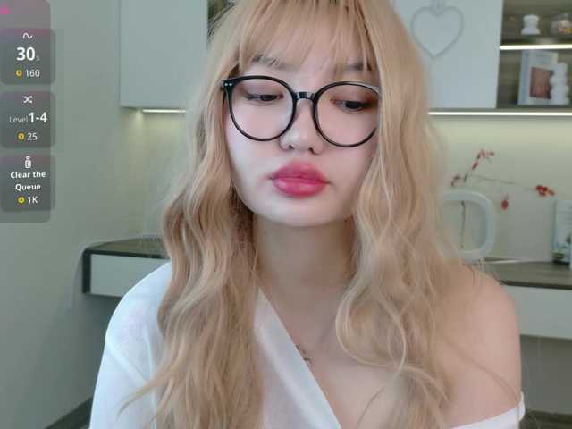 sakuraclover live cam on BongaCams