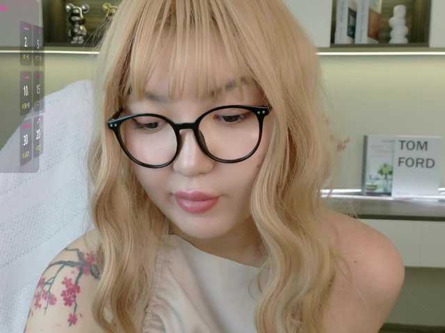 sakuraclover live cam on BongaCams