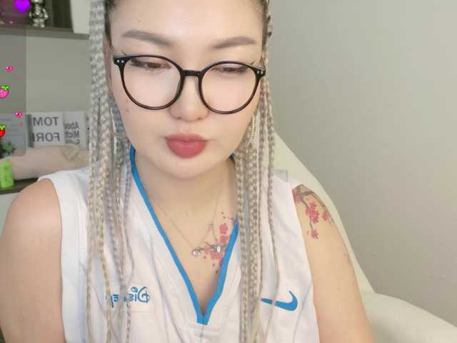 sakuraclover live cam on BongaCams