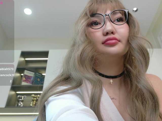 sakuraclover live cam on BongaCams