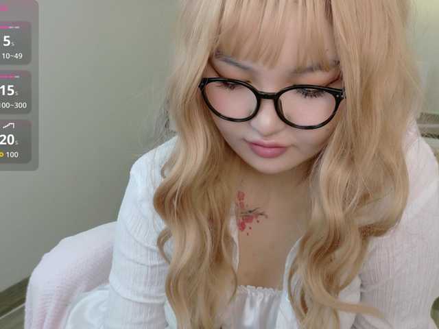 sakuraclover live cam on BongaCams