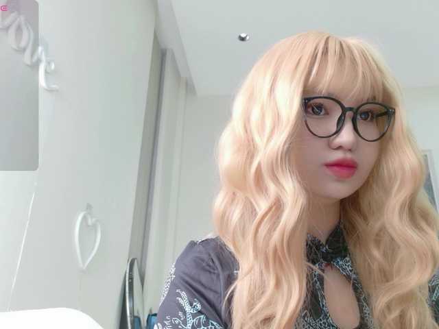 sakuraclover live cam on BongaCams