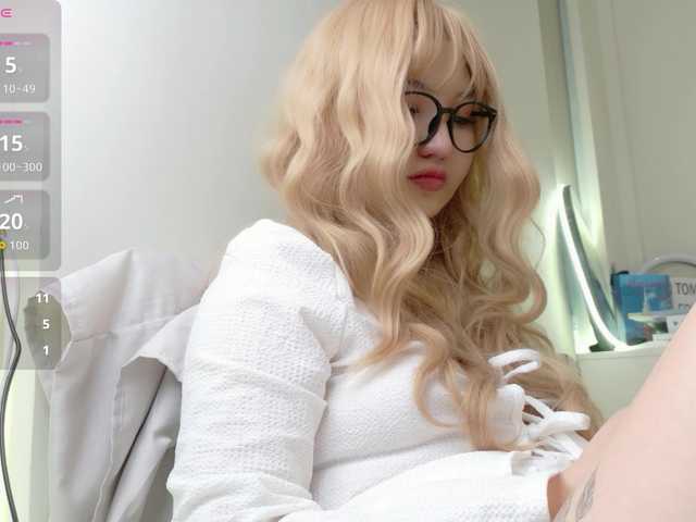 sakuraclover live cam on BongaCams