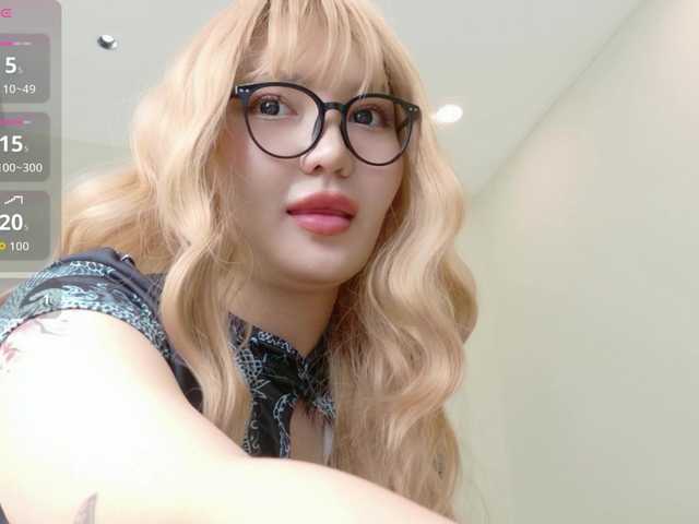 sakuraclover live cam on BongaCams