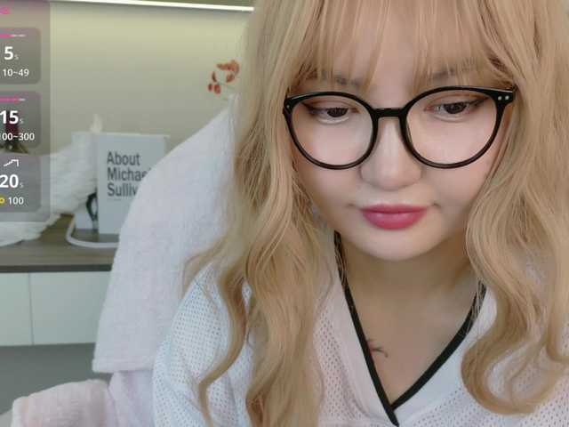 sakuraclover live cam on BongaCams