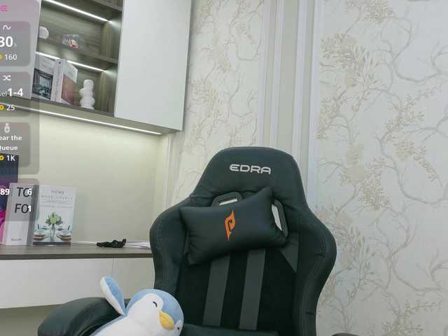 sakuraclover live webcam show