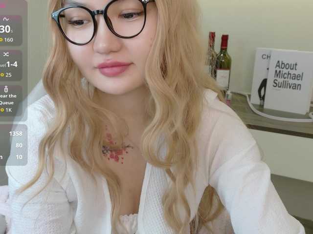 sakuraclover live cam on BongaCams