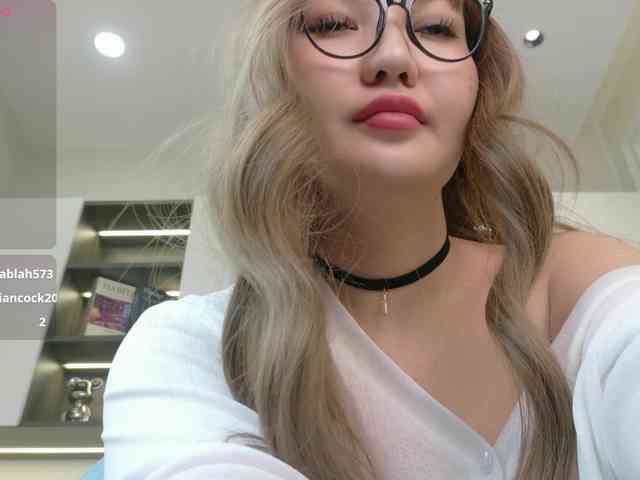 sakuraclover Live Webcam on BongaCams