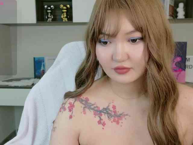 Model: sakuraclover