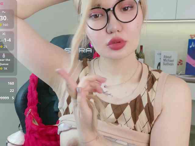Model: sakuraclover