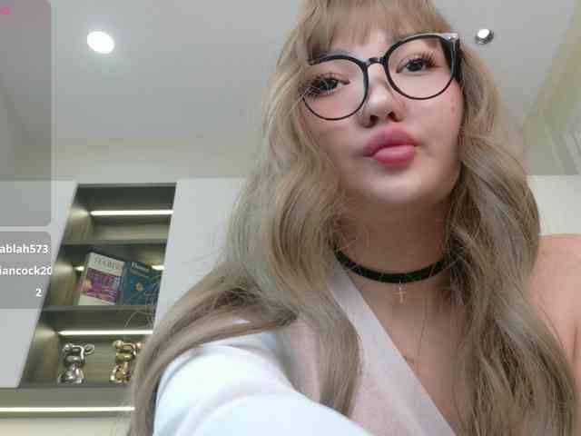 sakuraclover Live Webcam on BongaCams