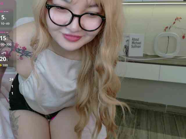 Model: sakuraclover