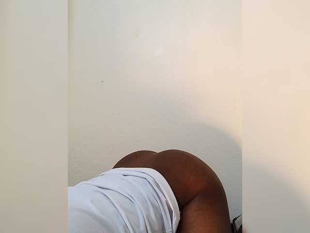 Glowgoddes live cam on BongaCams