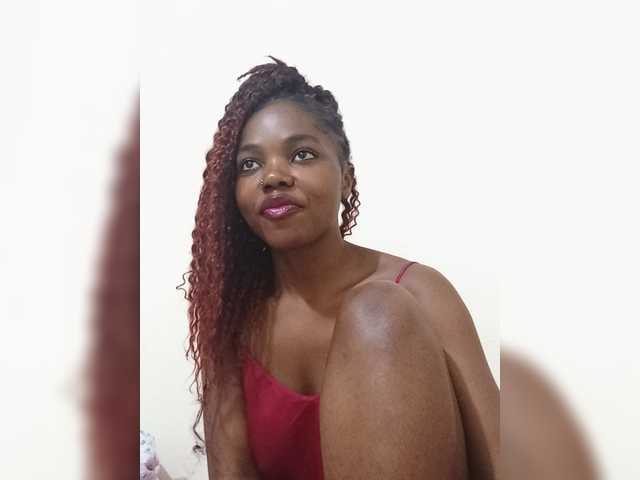 Glowgoddes live cam on BongaCams