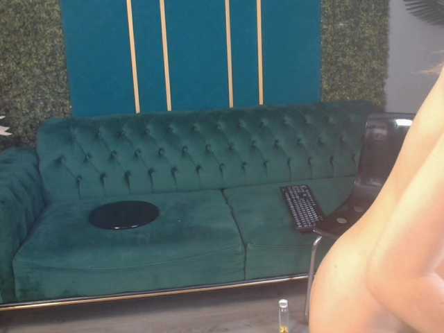 LauraineMisti live cam preview