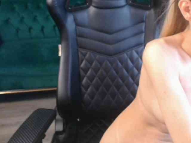 LauraineMisti webcam