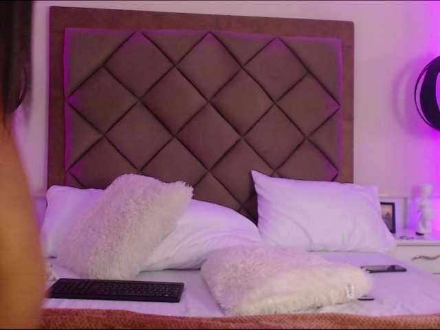 Dakota-Reese live cam on BongaCams