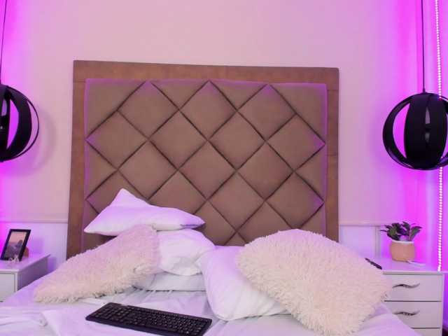 Dakota-Reese live cam on BongaCams