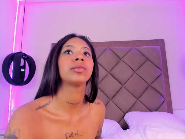 Dakota-Reese live cam on BongaCams
