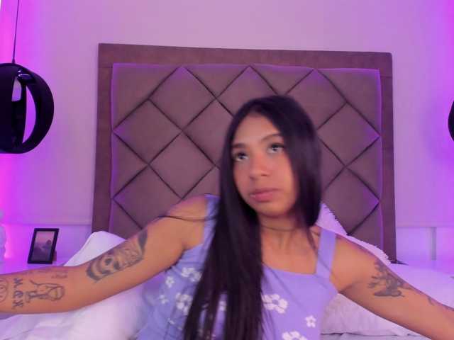 Dakota-Reese live cam on BongaCams
