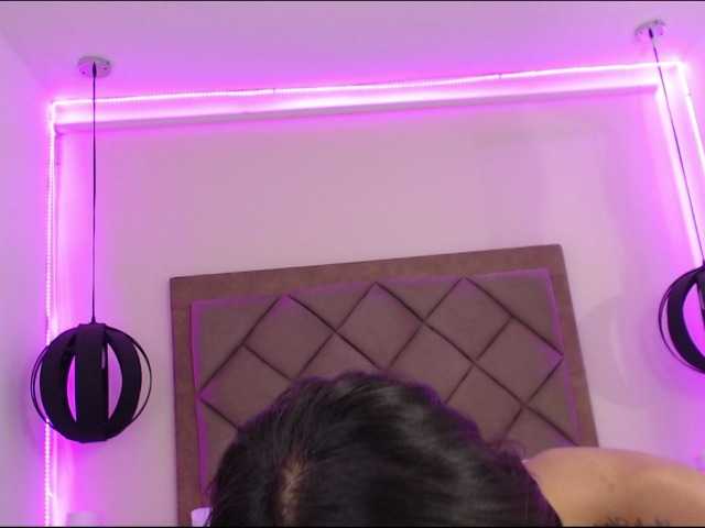 Dakota-Reese live webcam show