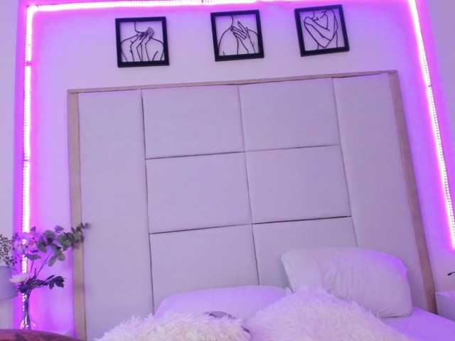 Dakota-Reese live cam on BongaCams