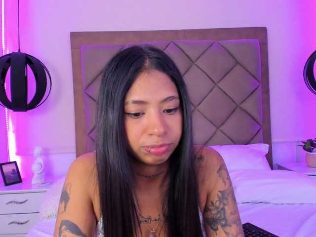 Dakota-Reese live cam on BongaCams