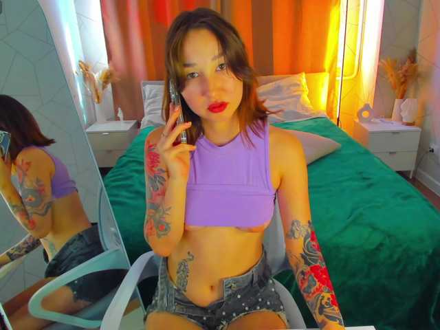 Debra-Wade live cam on BongaCams
