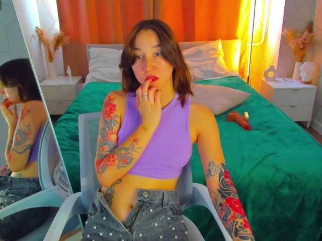 Debra-Wade live cam on BongaCams