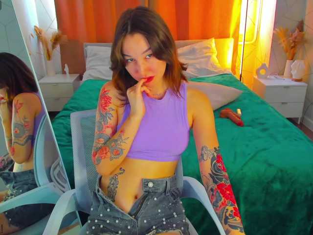 Debra-Wade live cam on BongaCams