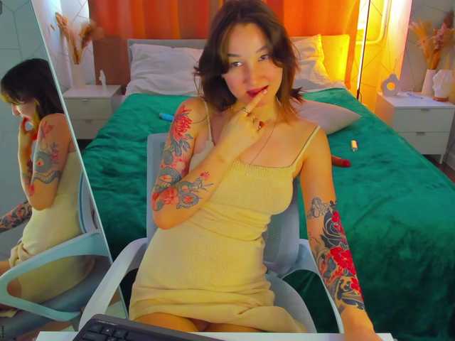 Debra-Wade live cam on BongaCams