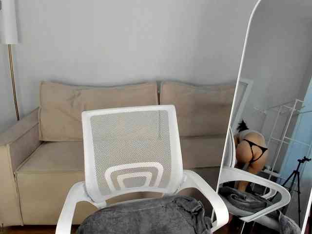 Debra-Wade webcam