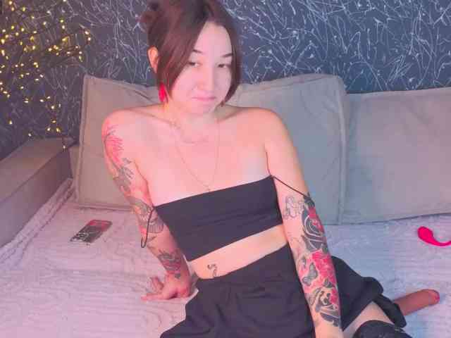 Debra-Wade webcam