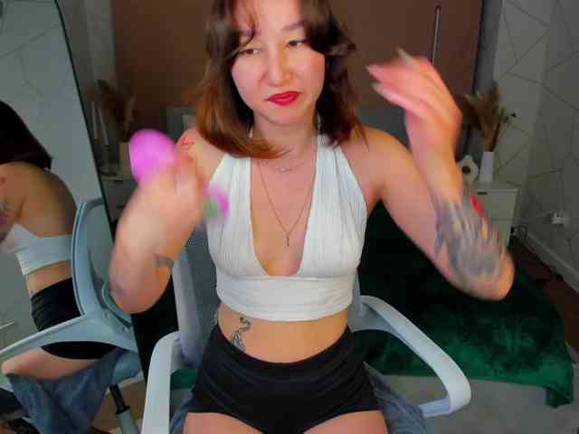 Debra-Wade webcam