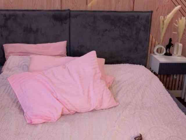 Debra-Wade webcam