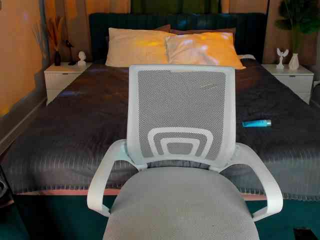 Debra-Wade webcam