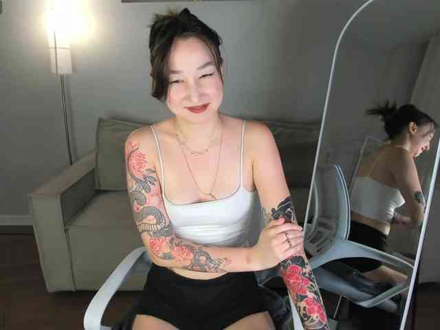 Debra-Wade webcam