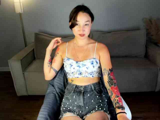 Debra-Wade webcam