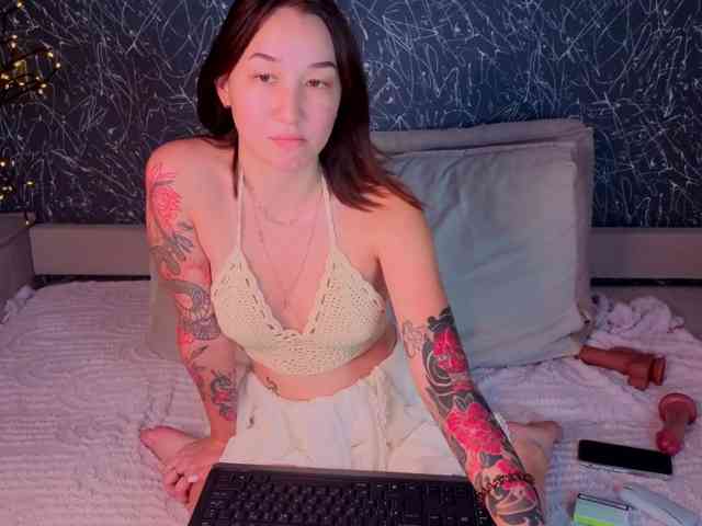 Debra-Wade webcam