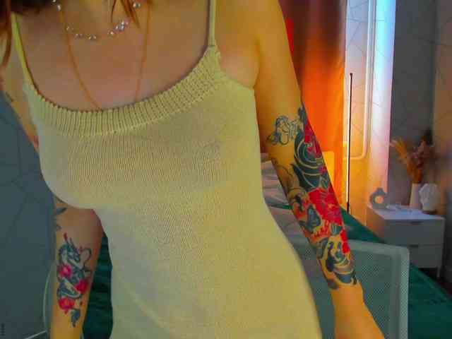 Debra-Wade webcam