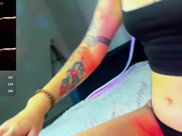Debra-Wade webcam
