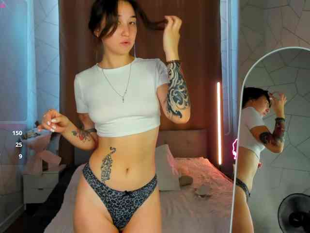 Debra-Wade webcam