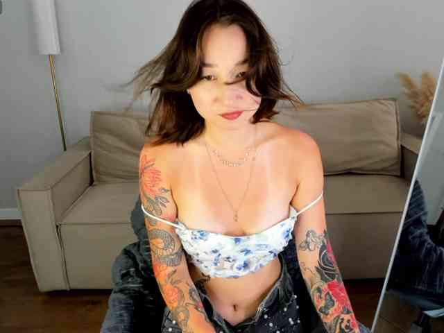 Debra-Wade webcam