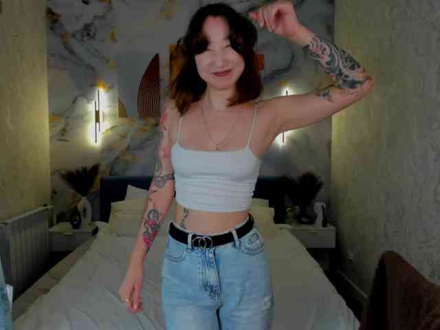 Debra-Wade webcam